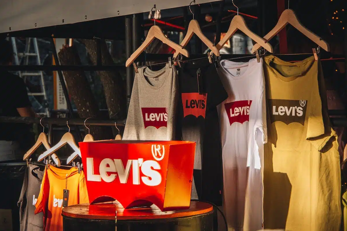 Les marques qui font sensation dans l’industrie de la mode